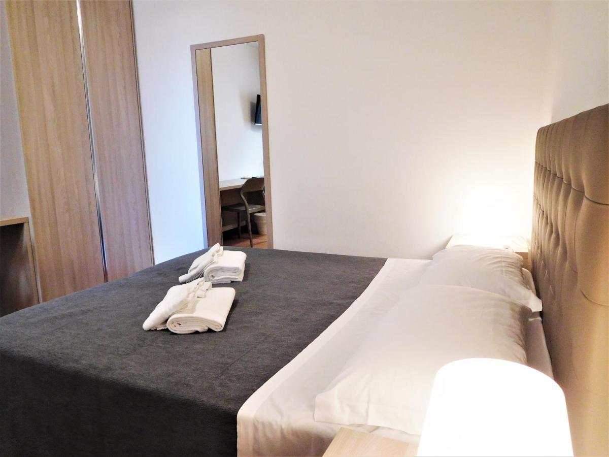 רימיני Gabbiano Apartments מראה חיצוני תמונה