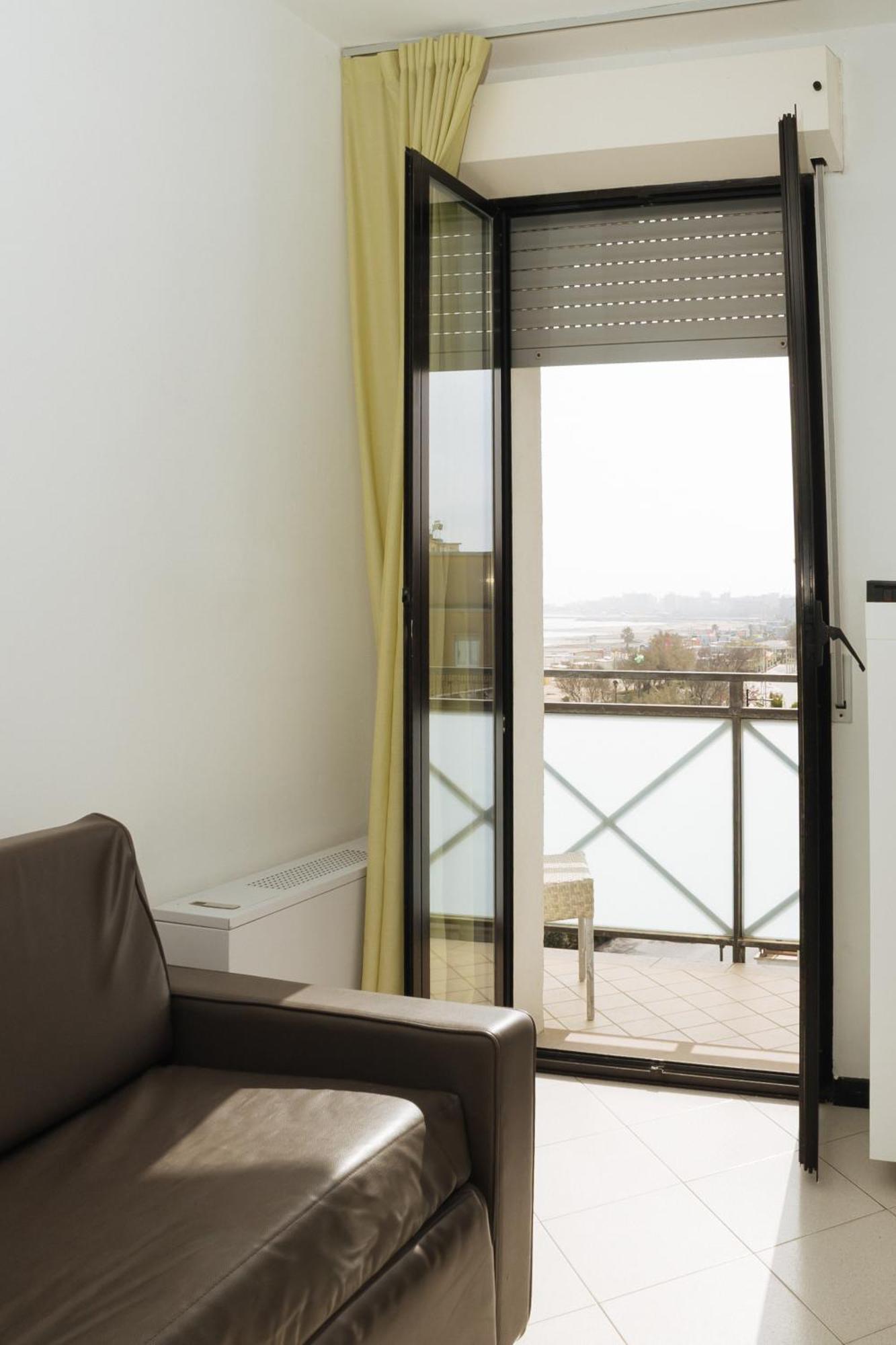 רימיני Gabbiano Apartments מראה חיצוני תמונה