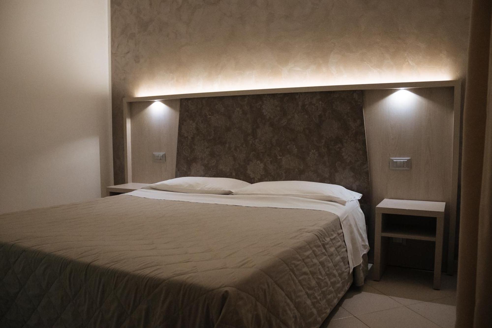 רימיני Gabbiano Apartments מראה חיצוני תמונה