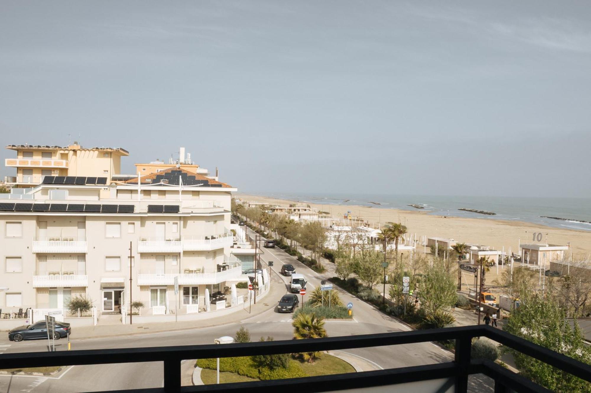 רימיני Gabbiano Apartments מראה חיצוני תמונה