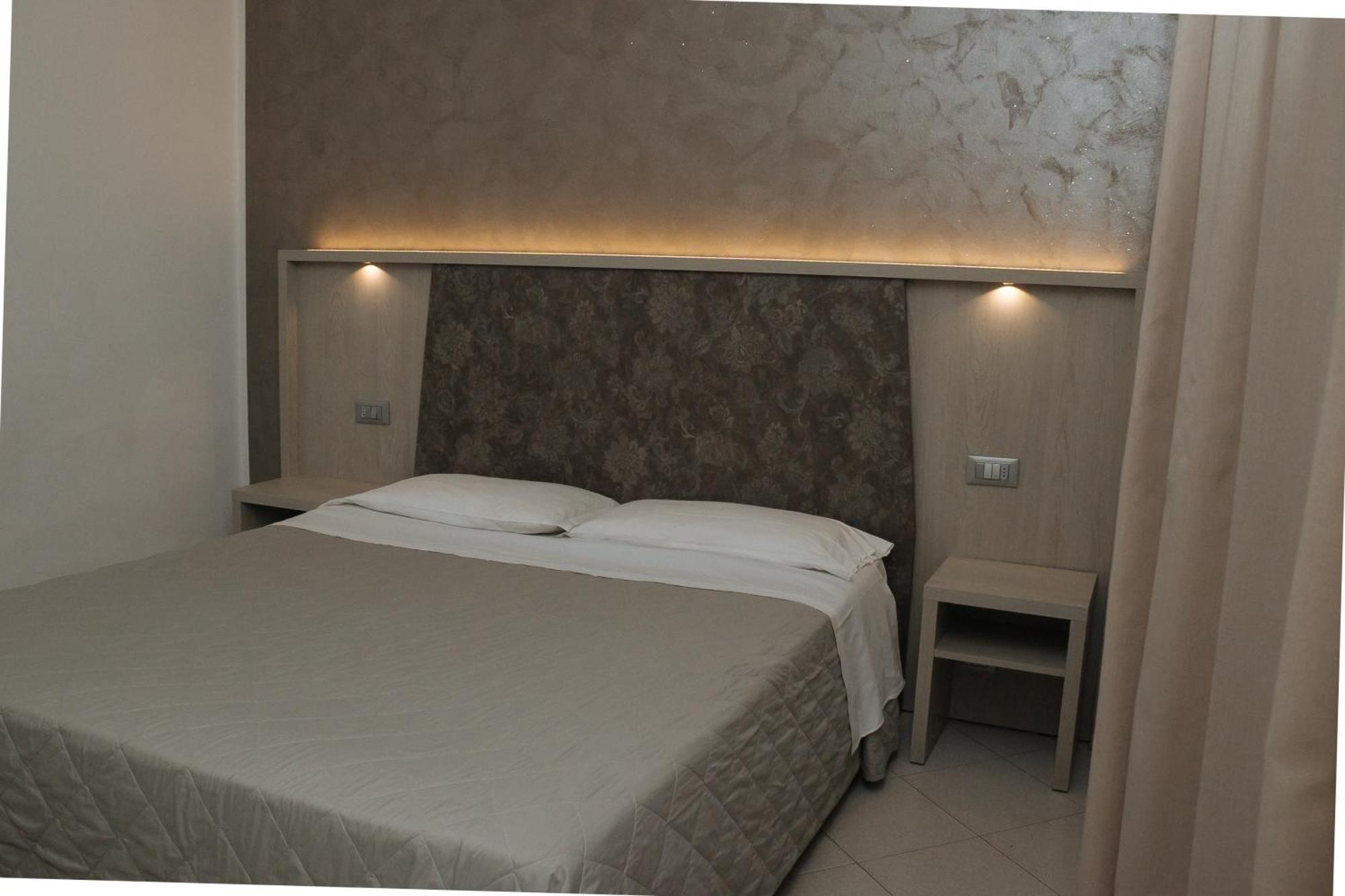 רימיני Gabbiano Apartments מראה חיצוני תמונה