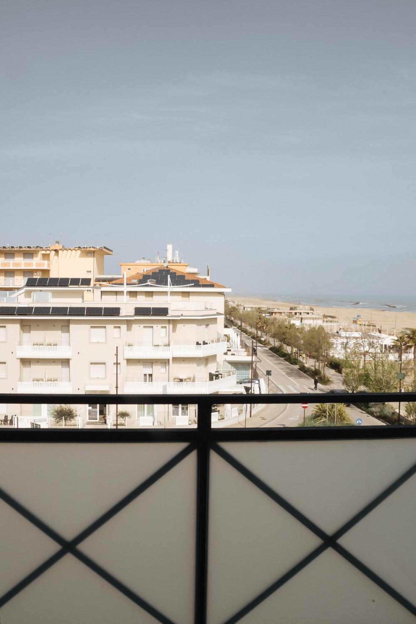 רימיני Gabbiano Apartments מראה חיצוני תמונה