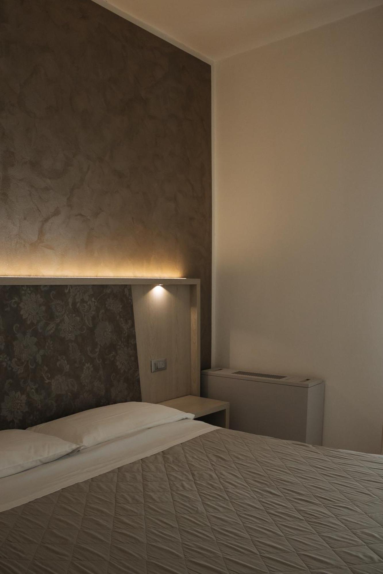 רימיני Gabbiano Apartments מראה חיצוני תמונה