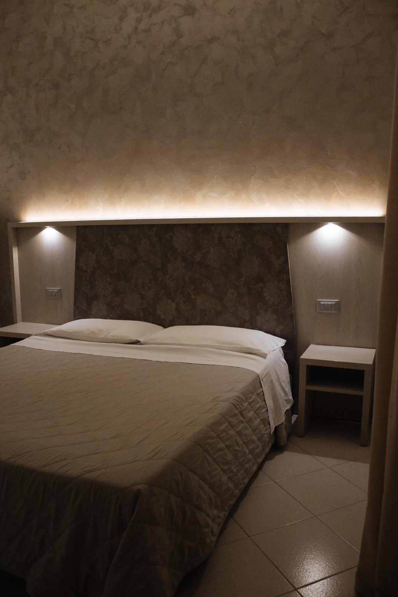 רימיני Gabbiano Apartments מראה חיצוני תמונה