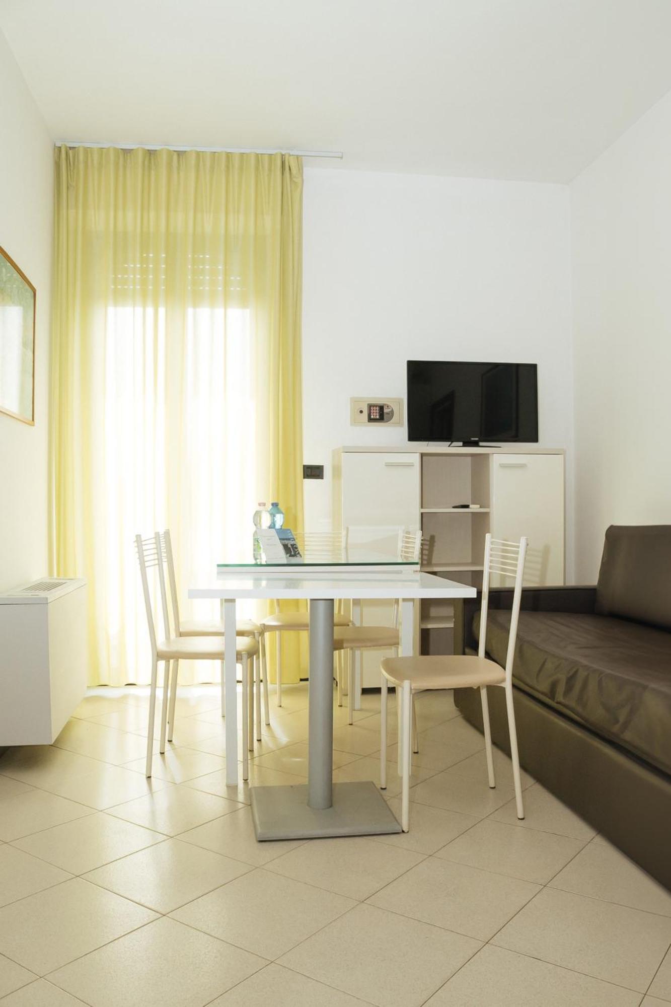רימיני Gabbiano Apartments מראה חיצוני תמונה